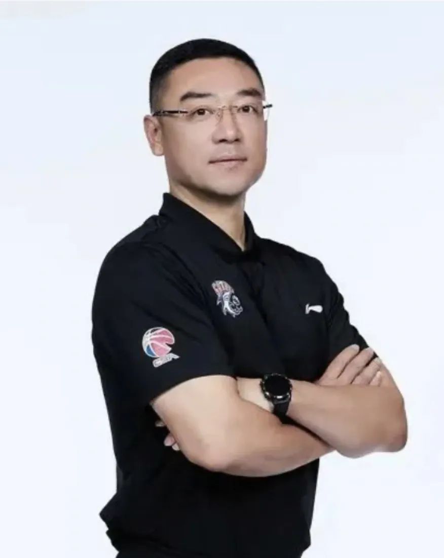 如何利用智能篮板实现个性化篮球训练_1